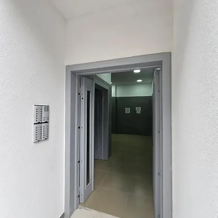 Апартаменты Univers Тирана