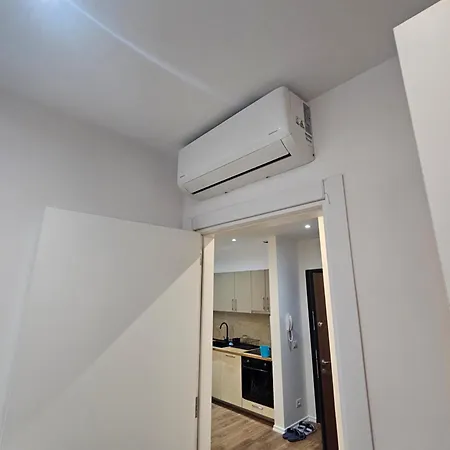 Univers Тирана